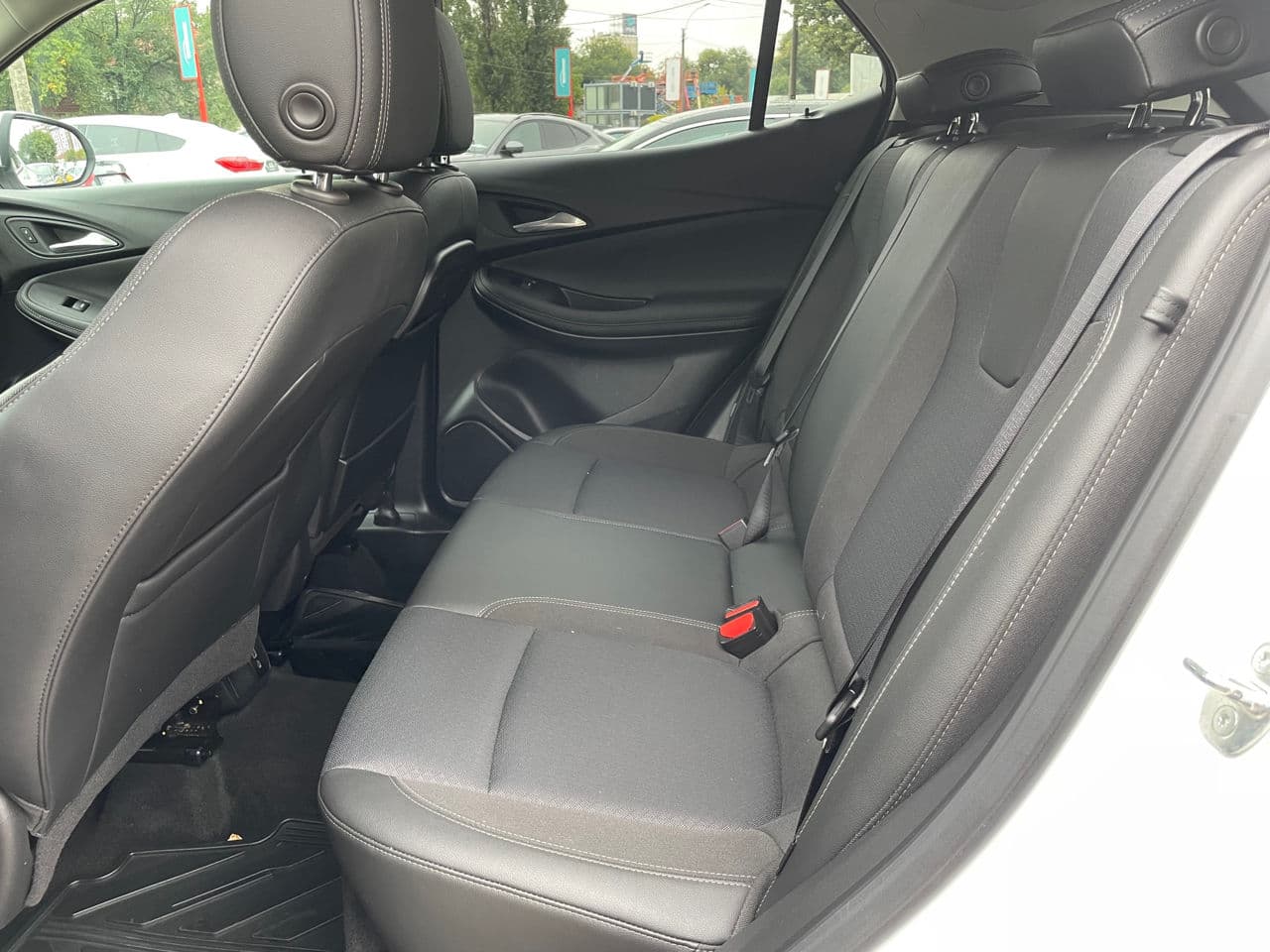 Buick Encore 2022 — Миниатюра 18