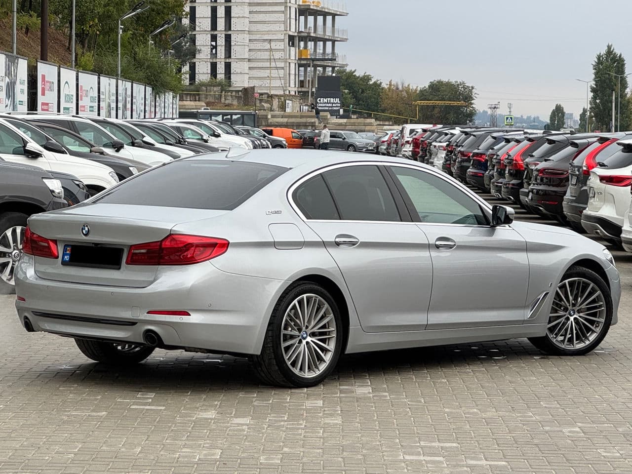 BMW 530e 2018 — Миниатюра 3