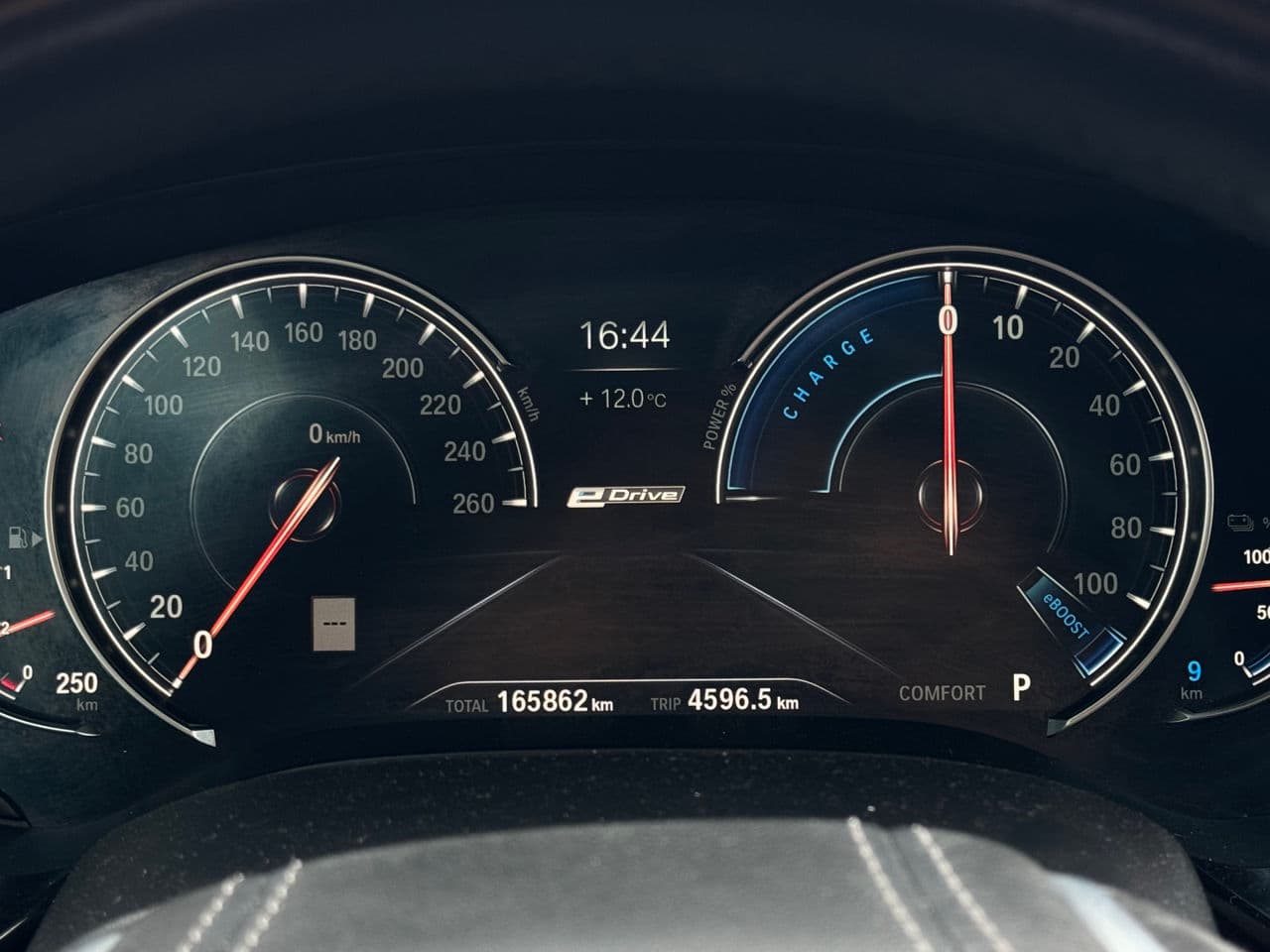 BMW 530e 2018 — Миниатюра 9