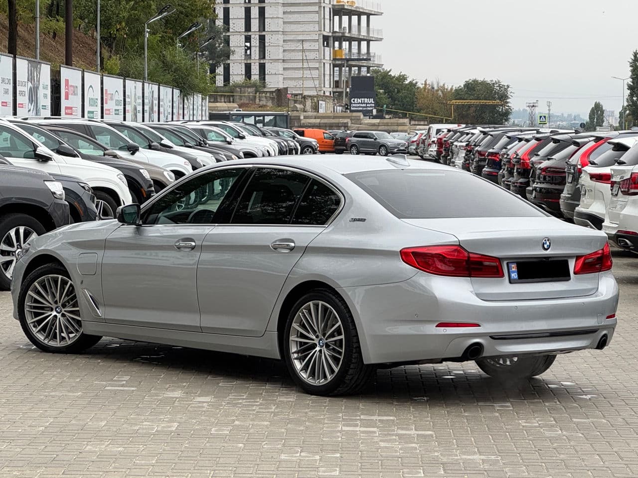 BMW 530e 2018 — Миниатюра 4