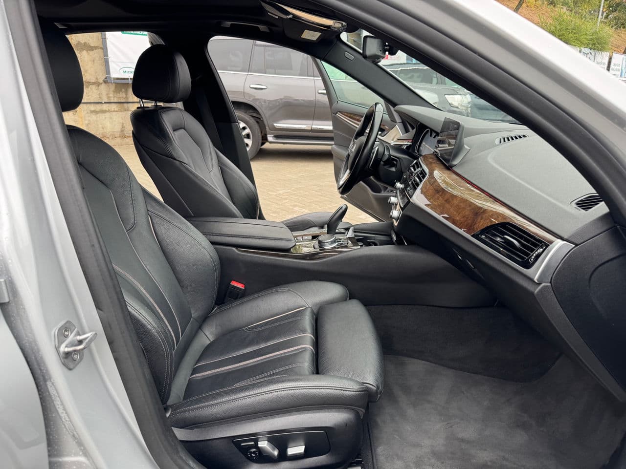 BMW 530e 2018 — Миниатюра 17