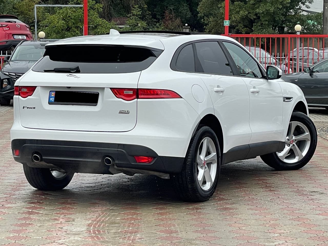 Jaguar F-Pace 2018 — Миниатюра 3