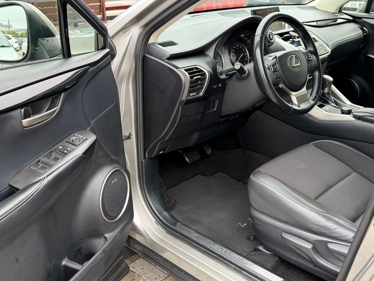 Lexus NX 300H 2014 — Миниатюра 5