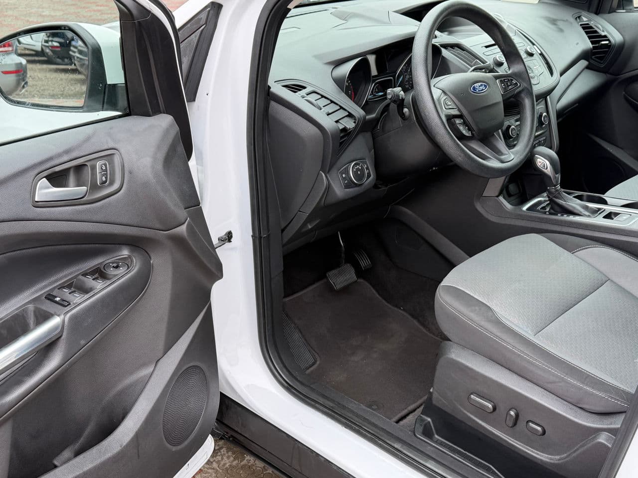 Ford Escape 2018 — Миниатюра 6