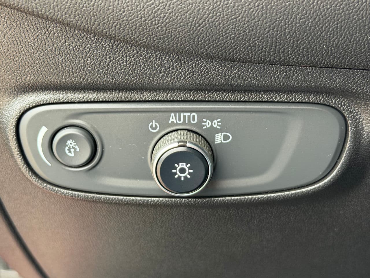 Chevrolet Equinox 2018 — Миниатюра 10