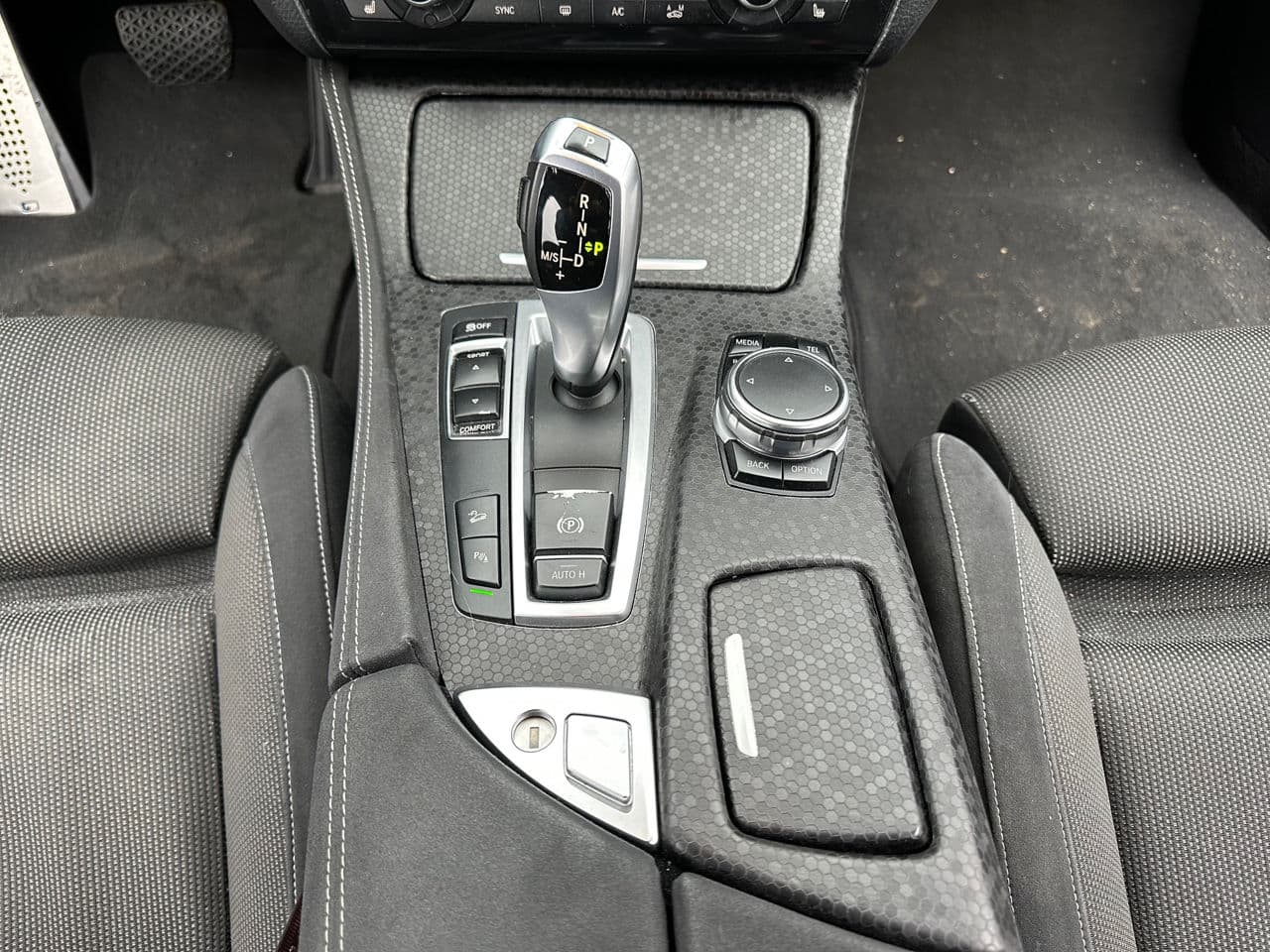 BMW 520 2016 — Миниатюра 12
