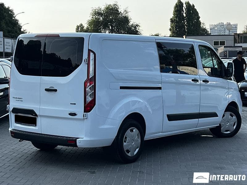 Ford Transit 2018 — Миниатюра 3