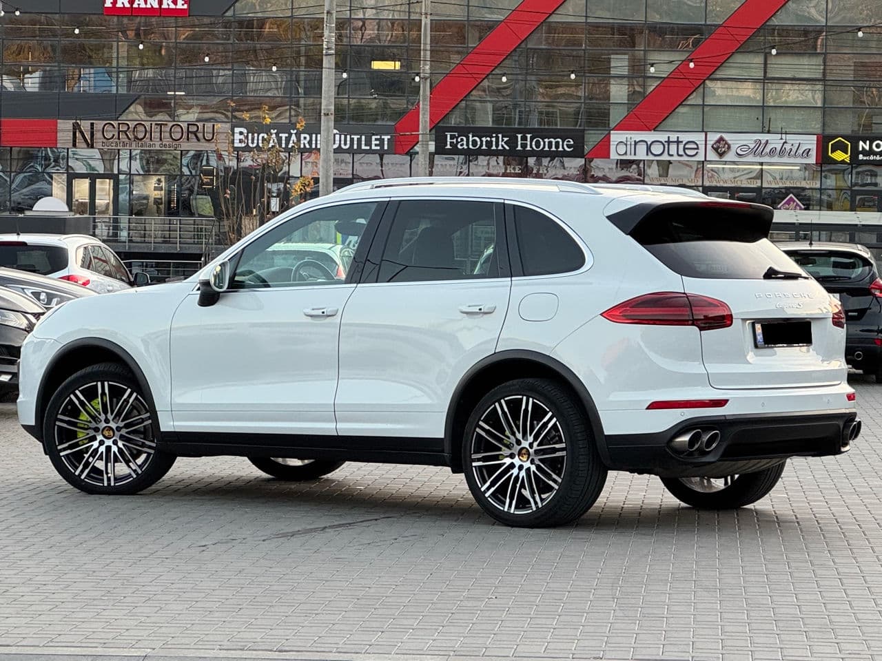 Porsche Cayenne S Hybrid 2016 — Миниатюра 4