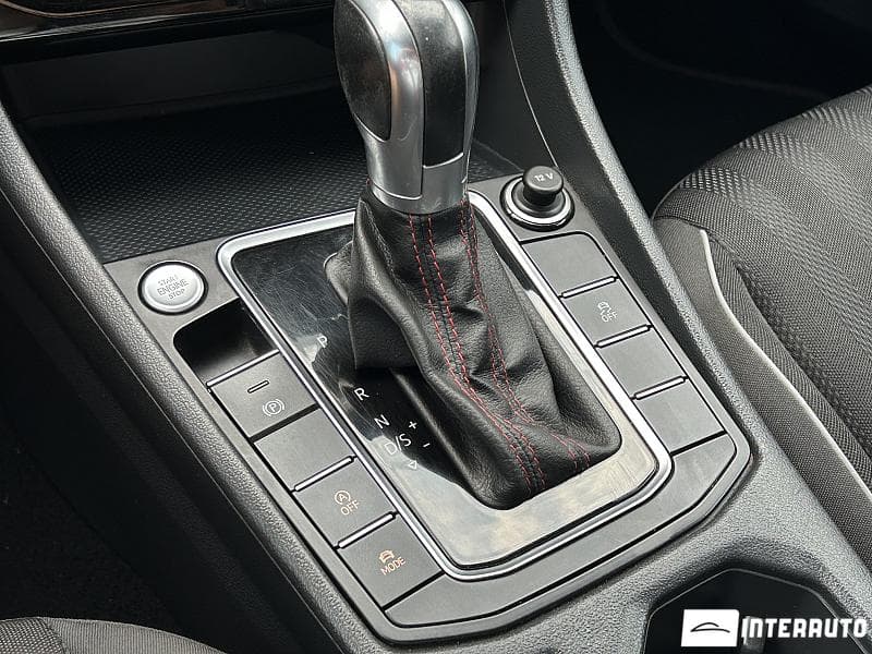 Volkswagen Jetta GLI 2019 — Миниатюра 15