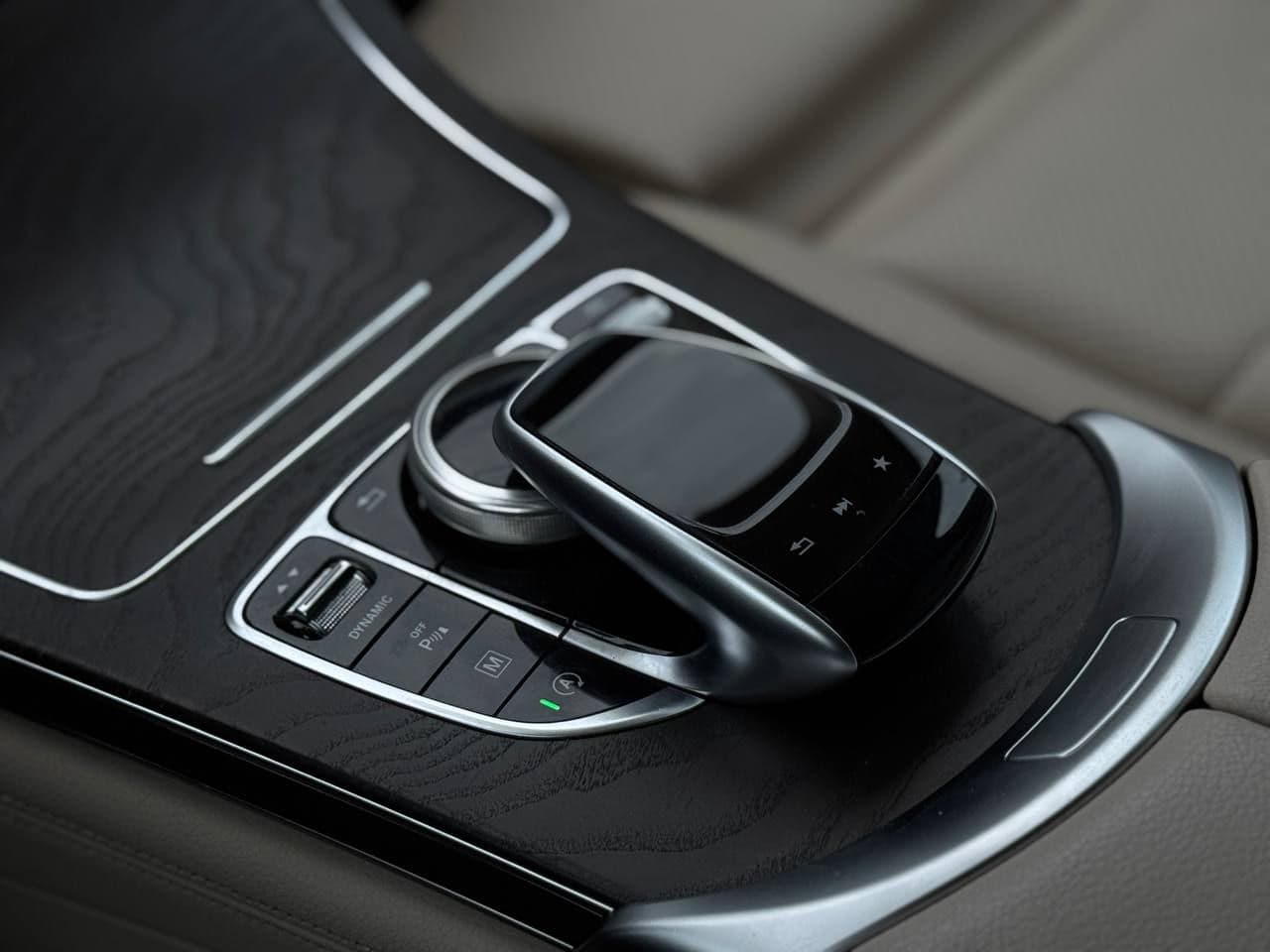 Mercedes GLC 220d 2018 — Миниатюра 12