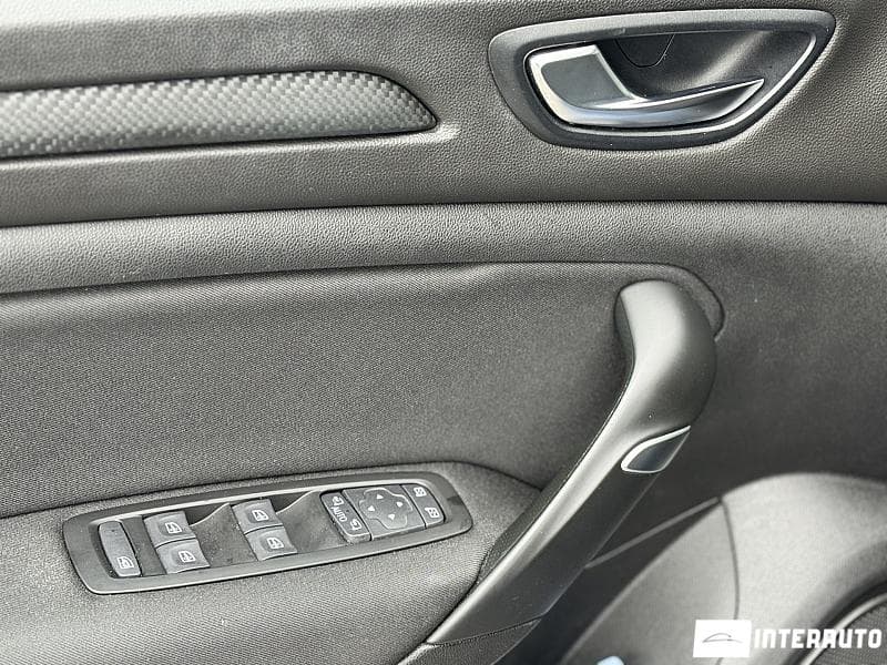 Renault Megane 2019 — Миниатюра 7