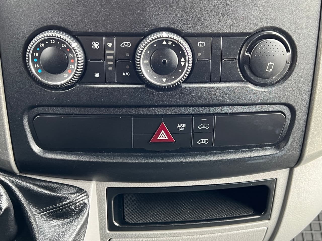 Mercedes Sprinter 2015 — Миниатюра 9
