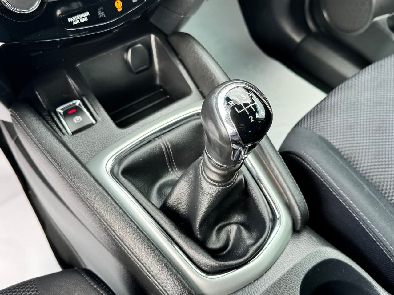 Nissan Qashqai 2016 — Миниатюра 11