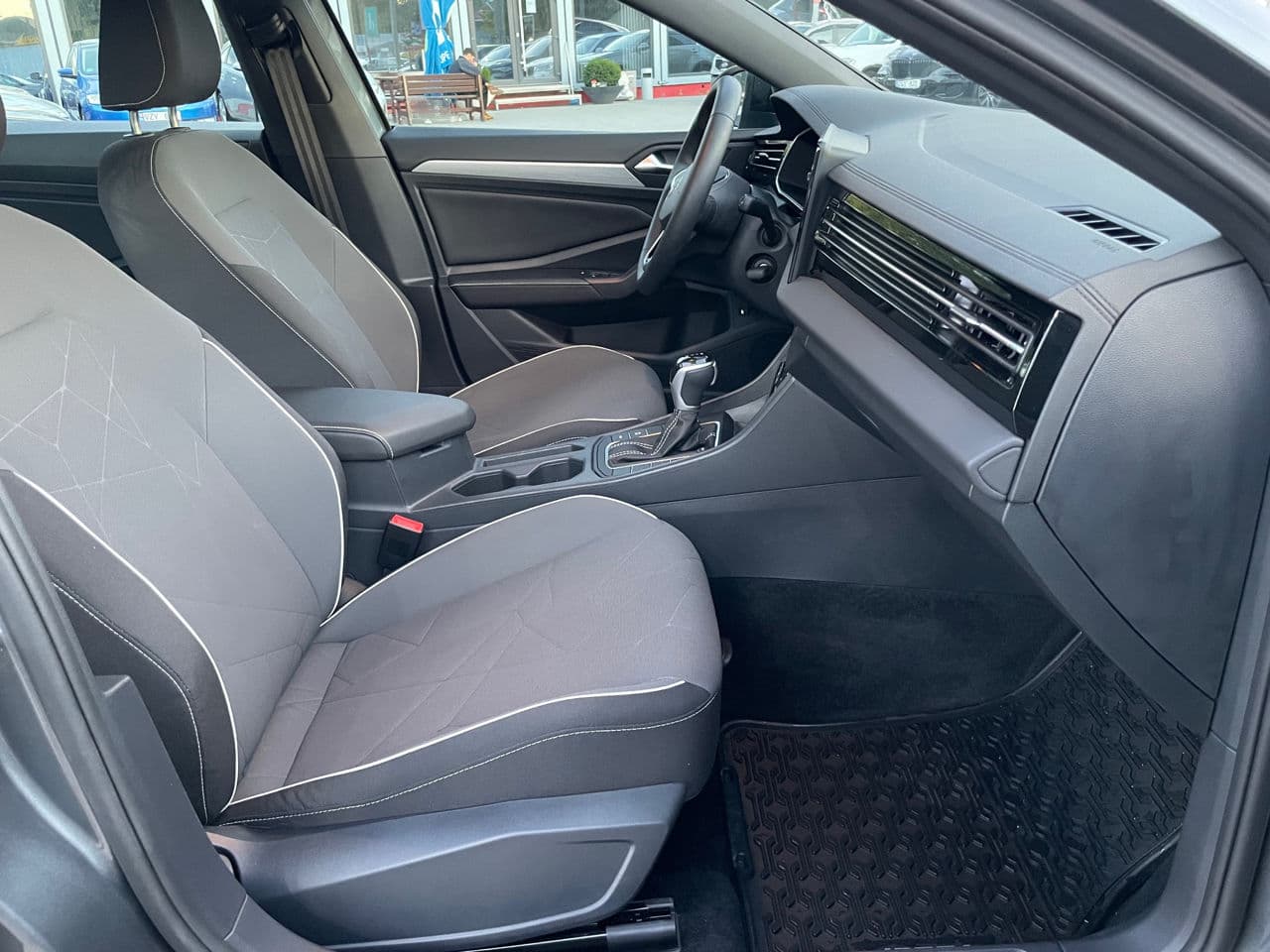 Volkswagen Jetta 2025 — Миниатюра 14
