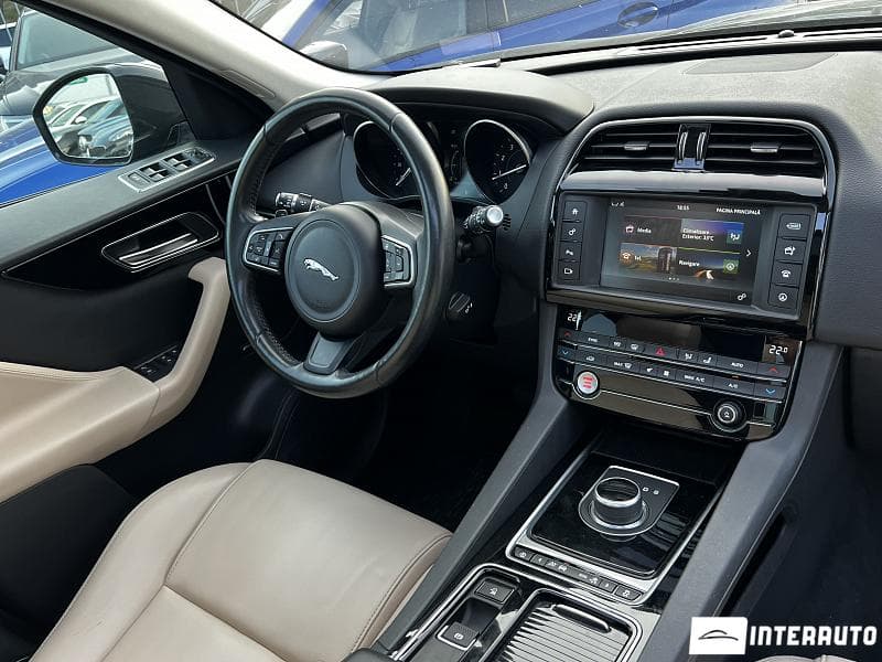 Jaguar F-Pace 2017 — Миниатюра 8