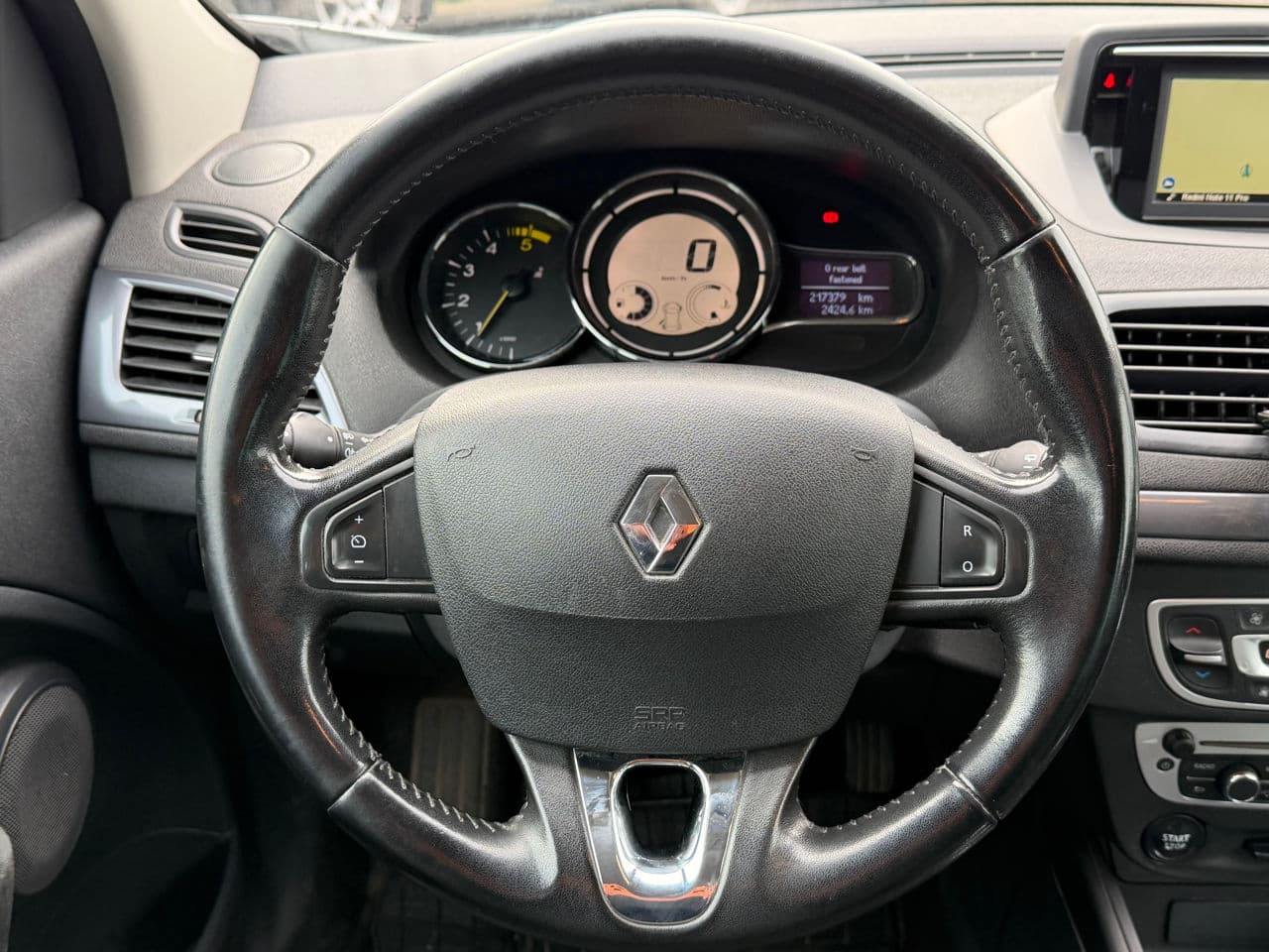 2015 Renault Megane — Miniatură 10