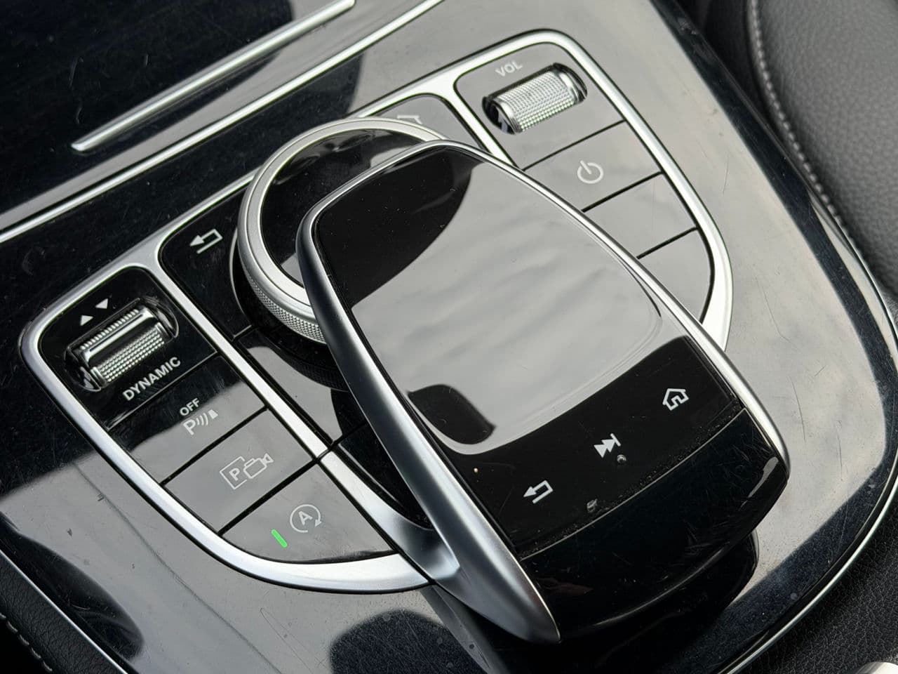 Mercedes E 200 2018 — Миниатюра 16