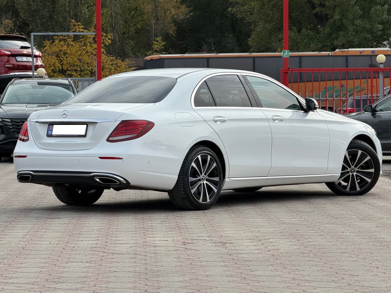 Mercedes E 200 2018 — Миниатюра 3