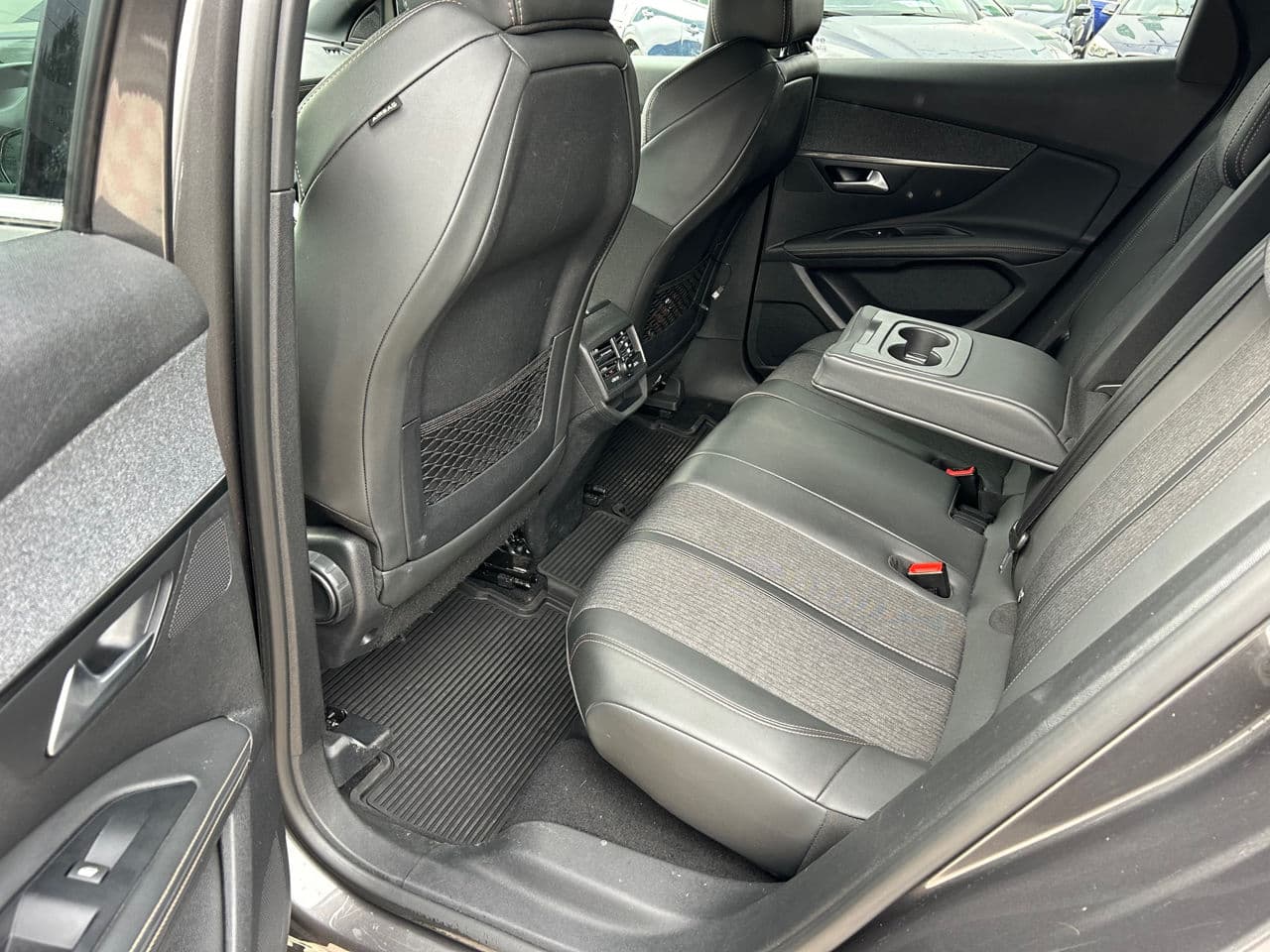 Peugeot 3008 2020 — Миниатюра 17