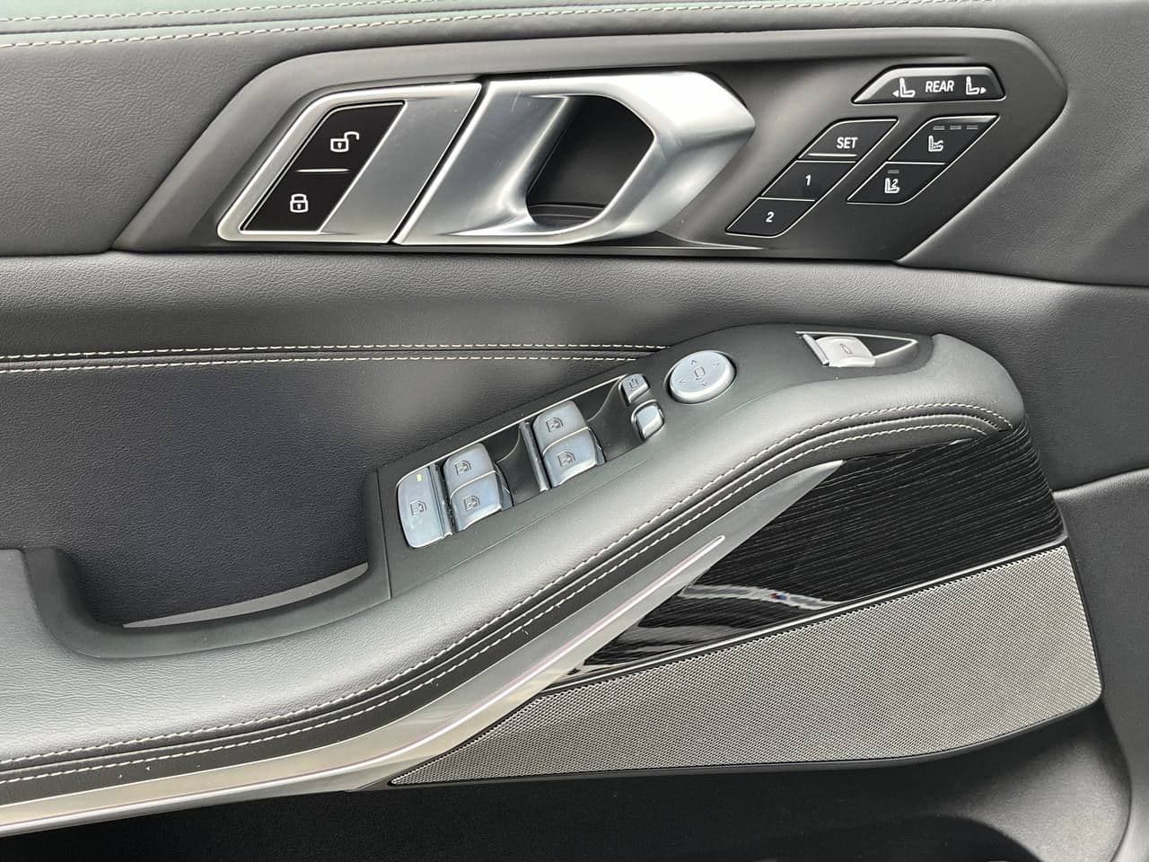 BMW X7 4.0d 2023 — Миниатюра 5