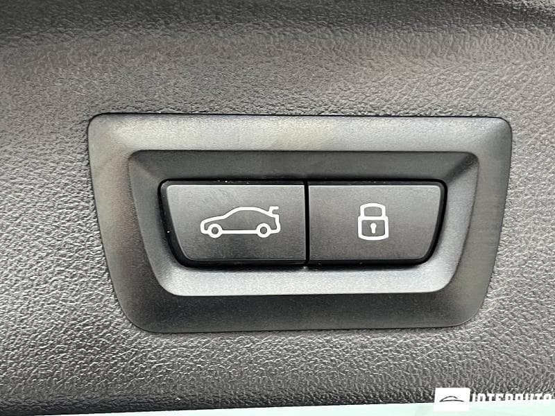 BMW X7 4.0d 2023 — Миниатюра 24