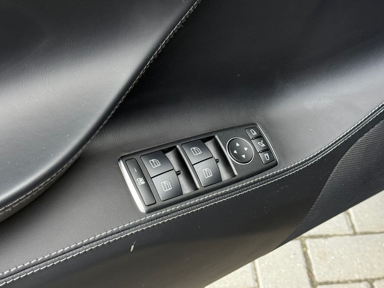Tesla Model S 2018 — Миниатюра 7