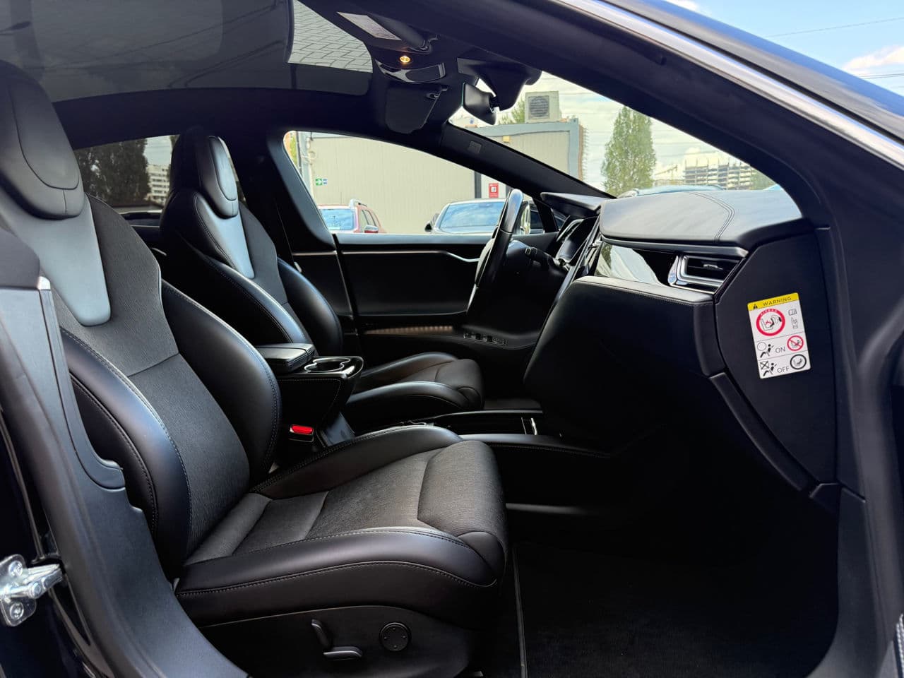 Tesla Model S 2018 — Миниатюра 14