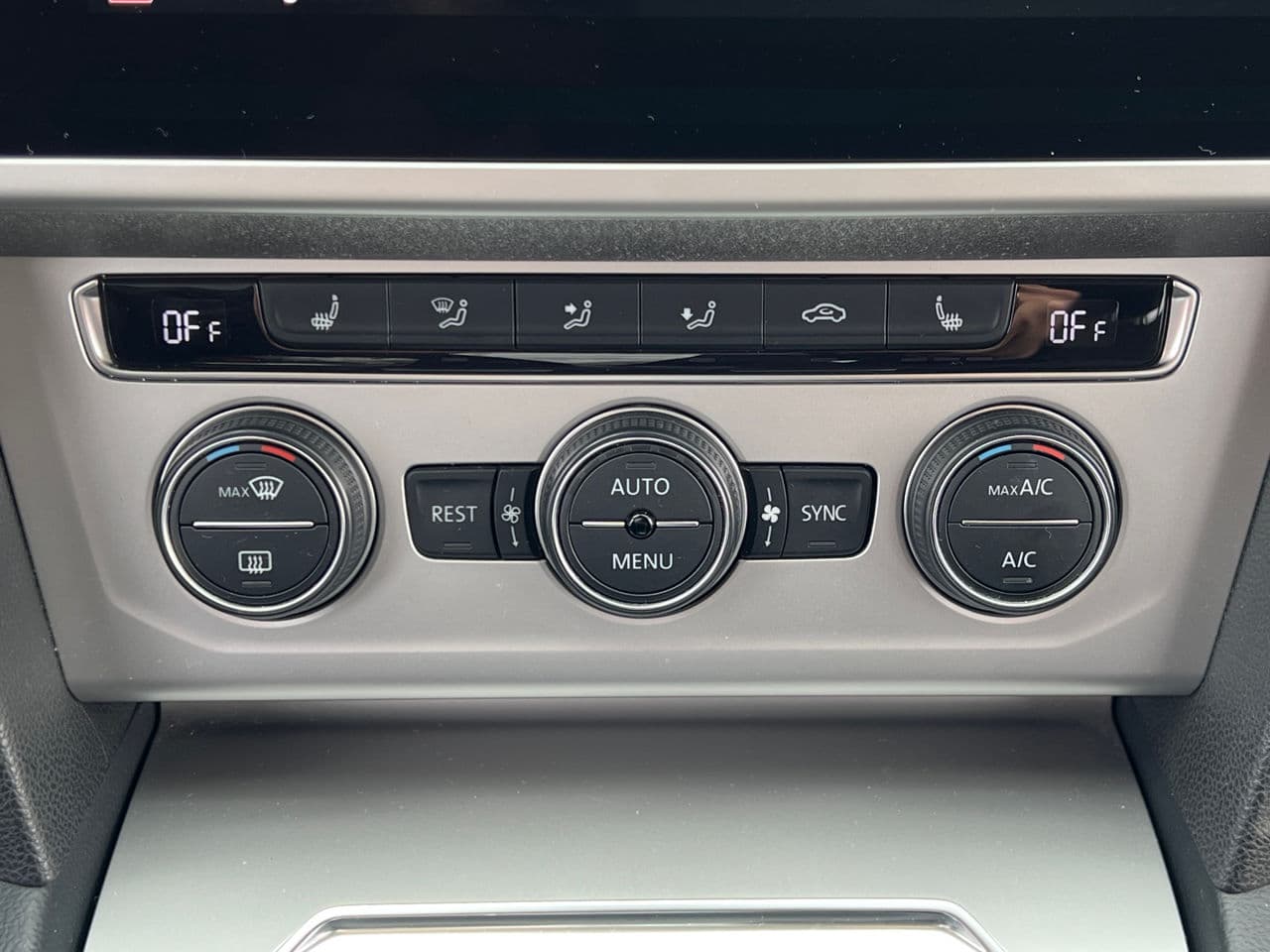 Volkswagen Passat 2018 — Миниатюра 10