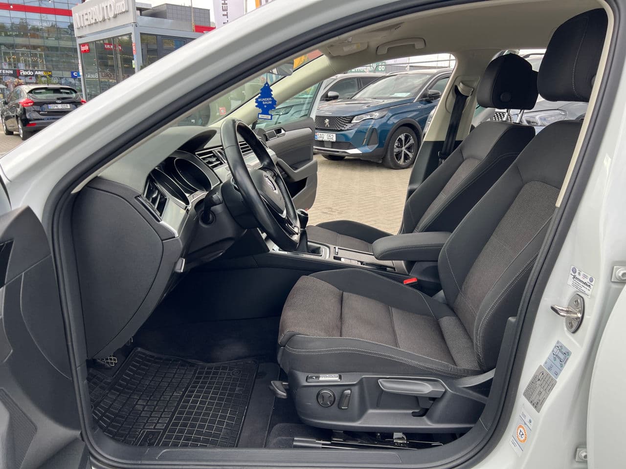 Volkswagen Passat 2018 — Миниатюра 5