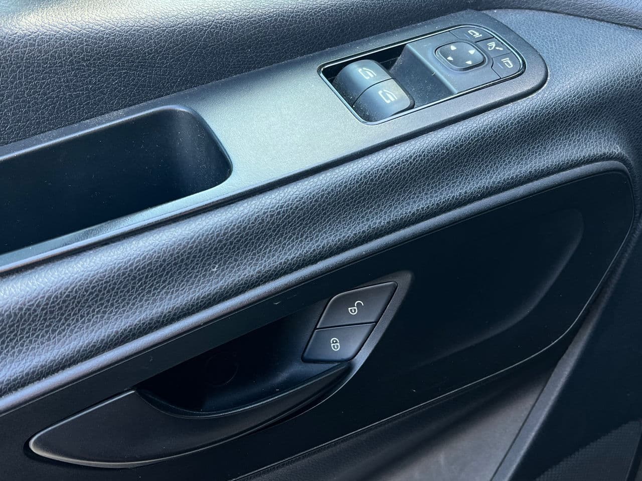 Mercedes Sprinter 2019 — Миниатюра 6