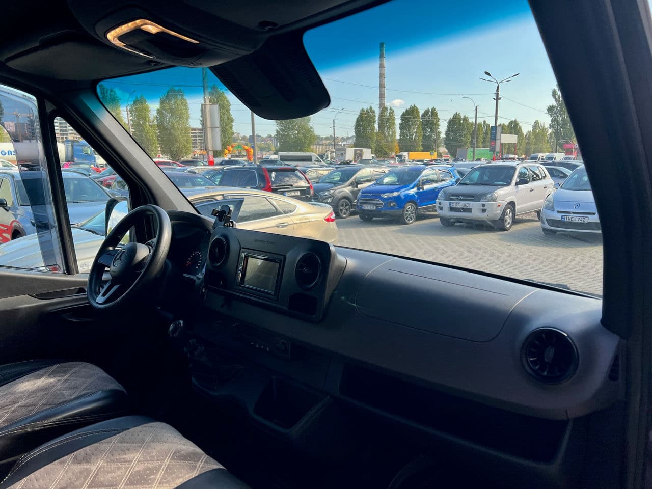 Mercedes Sprinter 2019 — Миниатюра 8