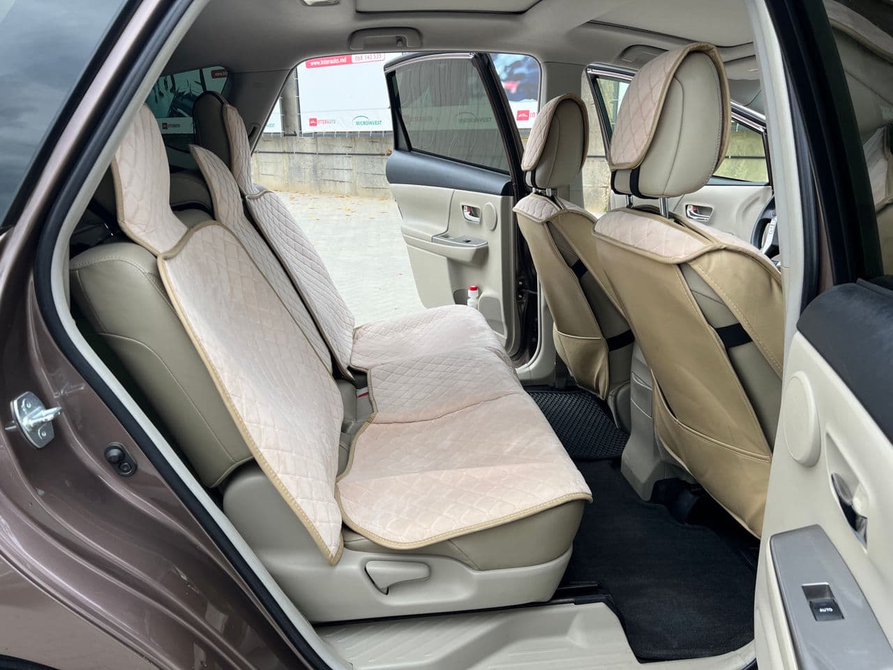 Toyota Prius Plus / V 2016 — Миниатюра 15