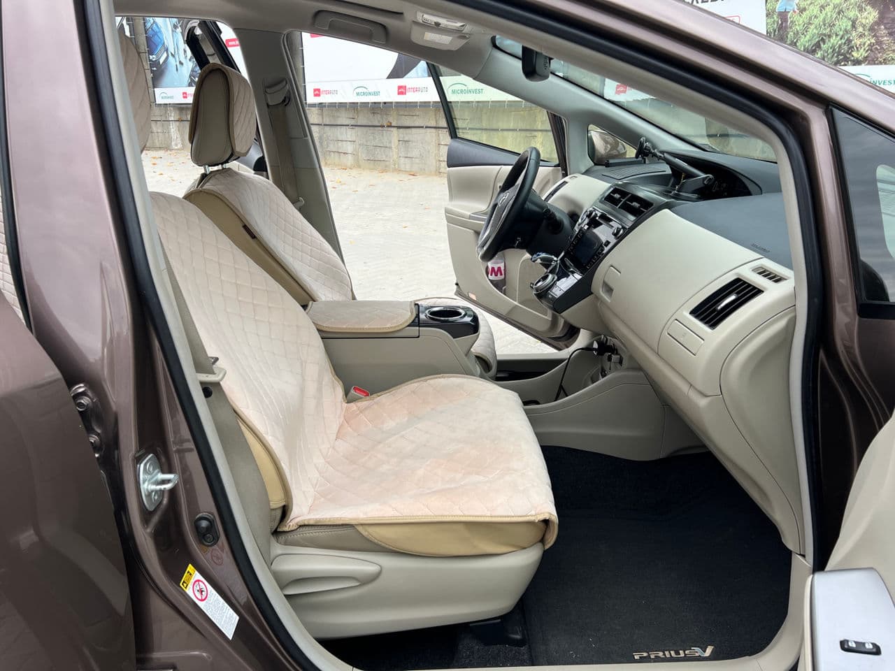 Toyota Prius Plus / V 2016 — Миниатюра 16
