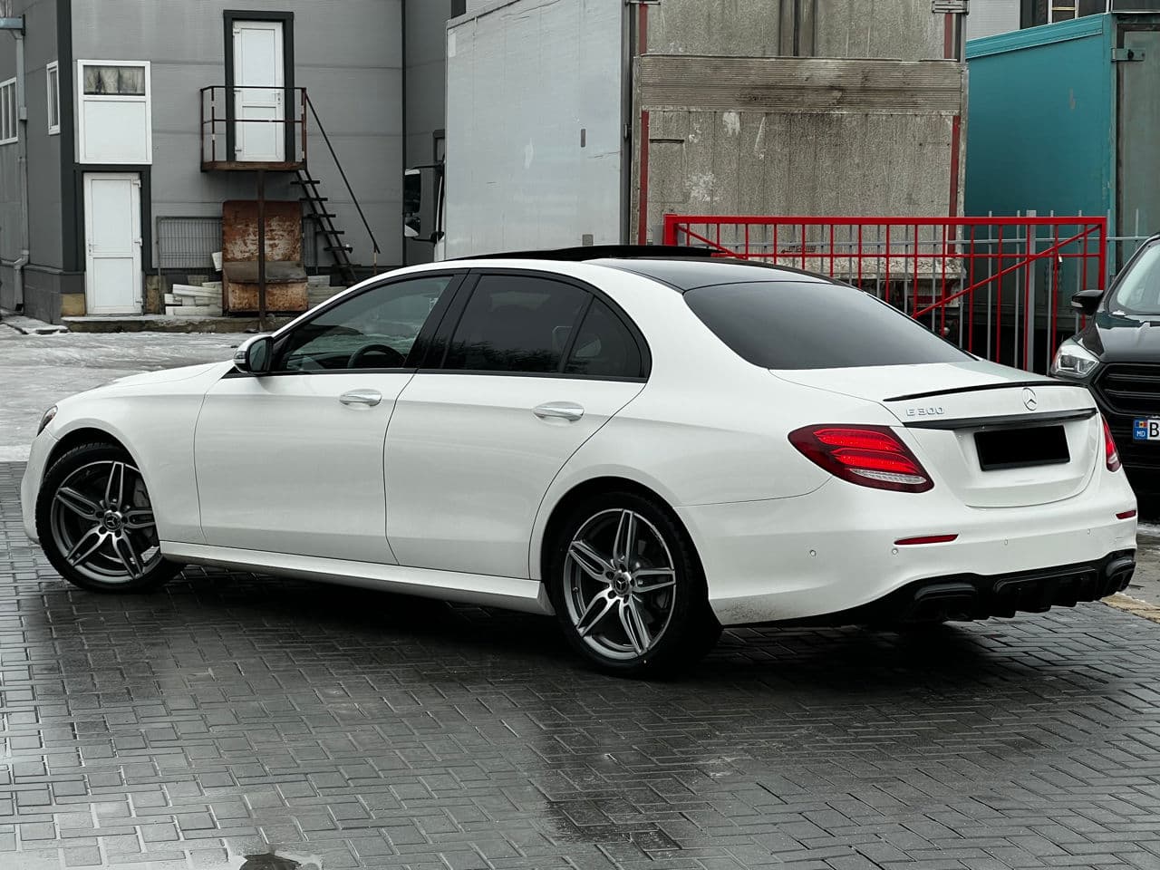 Mercedes E 300 2017 — Миниатюра 2