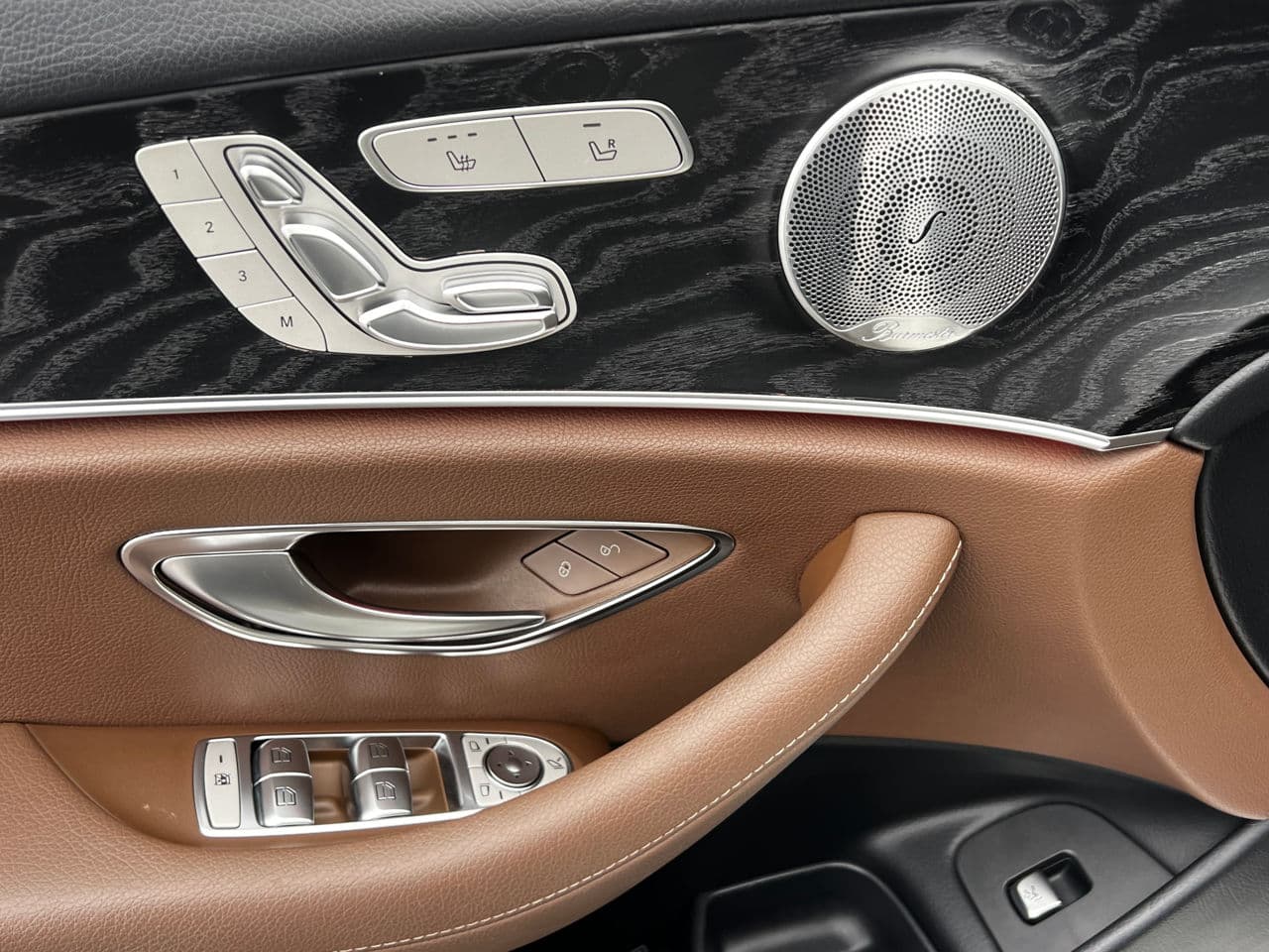 Mercedes E 300 2017 — Миниатюра 15
