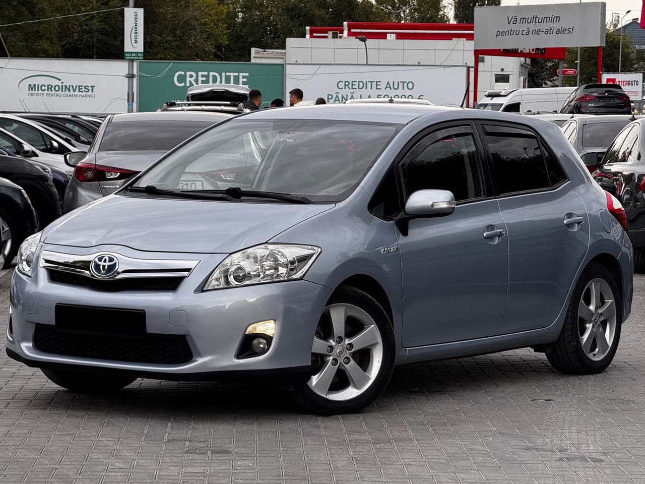 Toyota Auris 2010 — Миниатюра 3