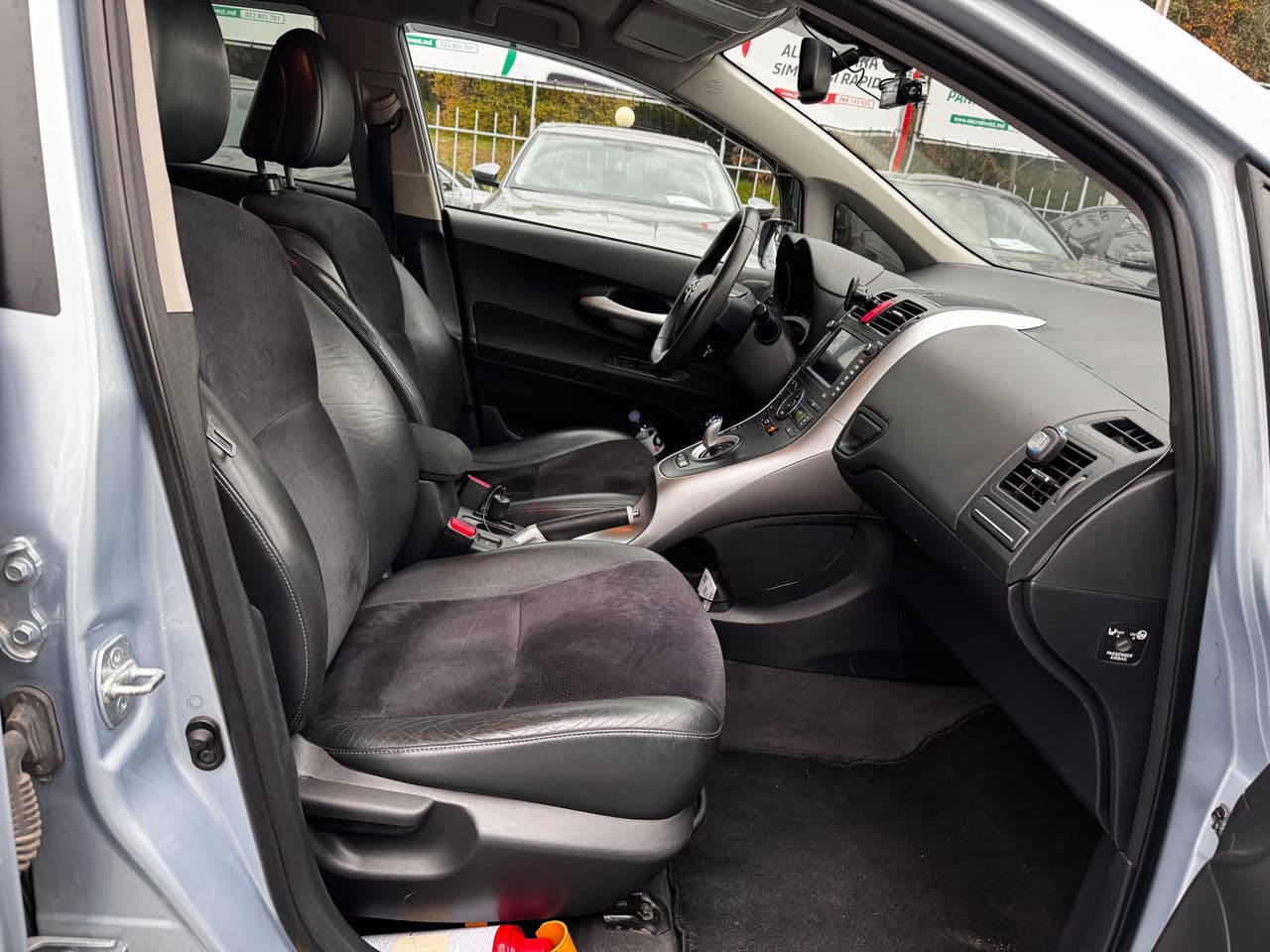 Toyota Auris 2010 — Миниатюра 6