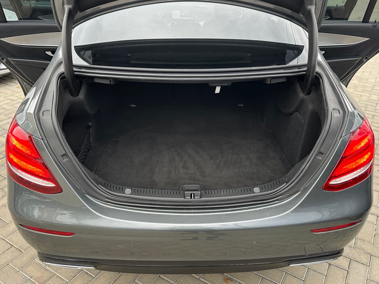 Mercedes E 220 2019 — Миниатюра 20