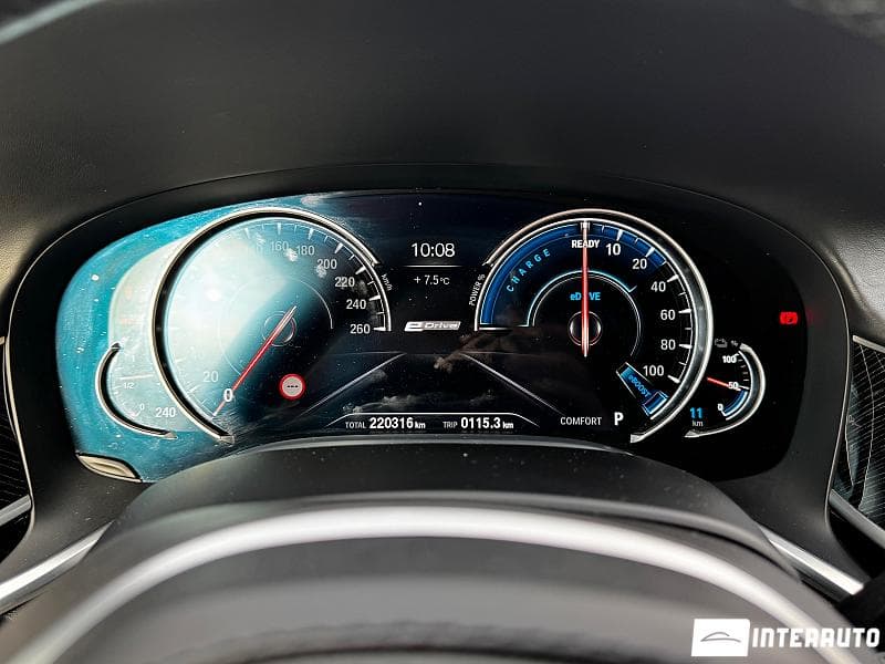 BMW 740e 2017 — Миниатюра 12