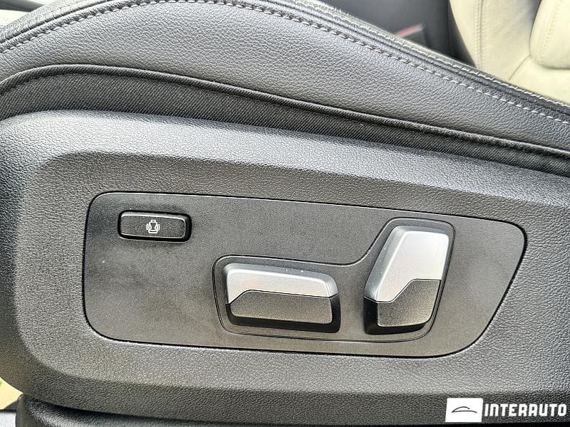 2020 BMW X5 2.5D — Miniatură 23