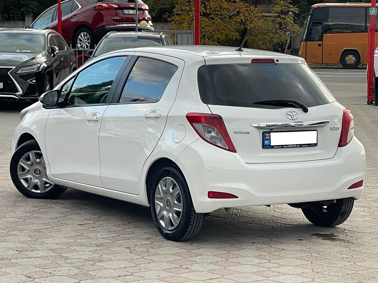 Toyota Yaris 2012 — Миниатюра 3