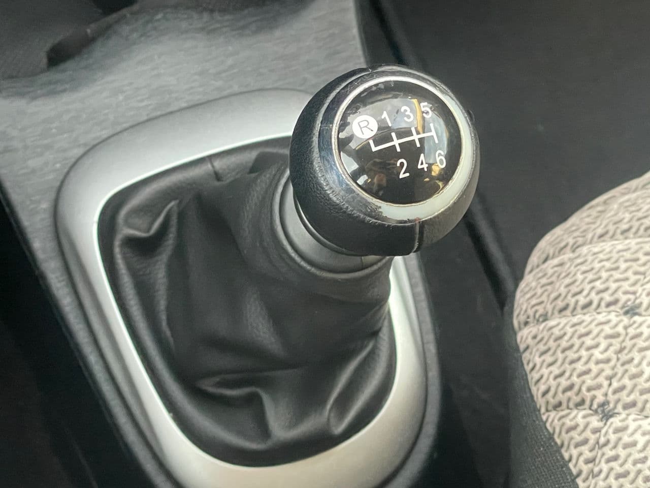 Toyota Yaris 2012 — Миниатюра 13