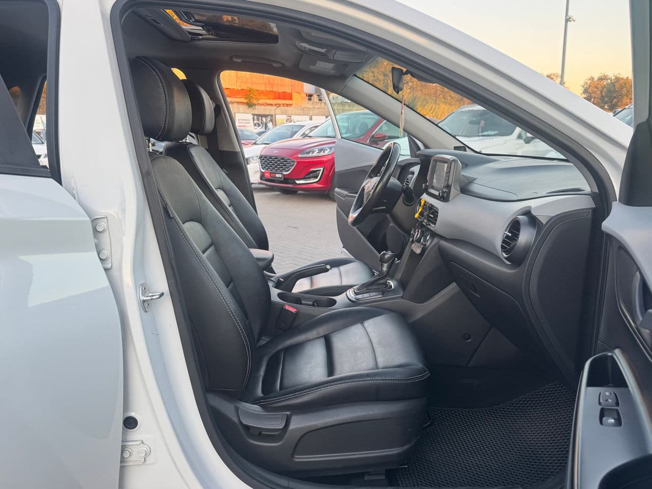 Hyundai Kona 2018 — Миниатюра 16