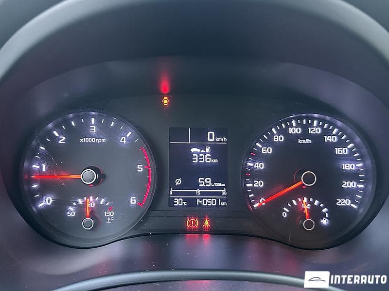 Kia Stonic 2018 — Миниатюра 8