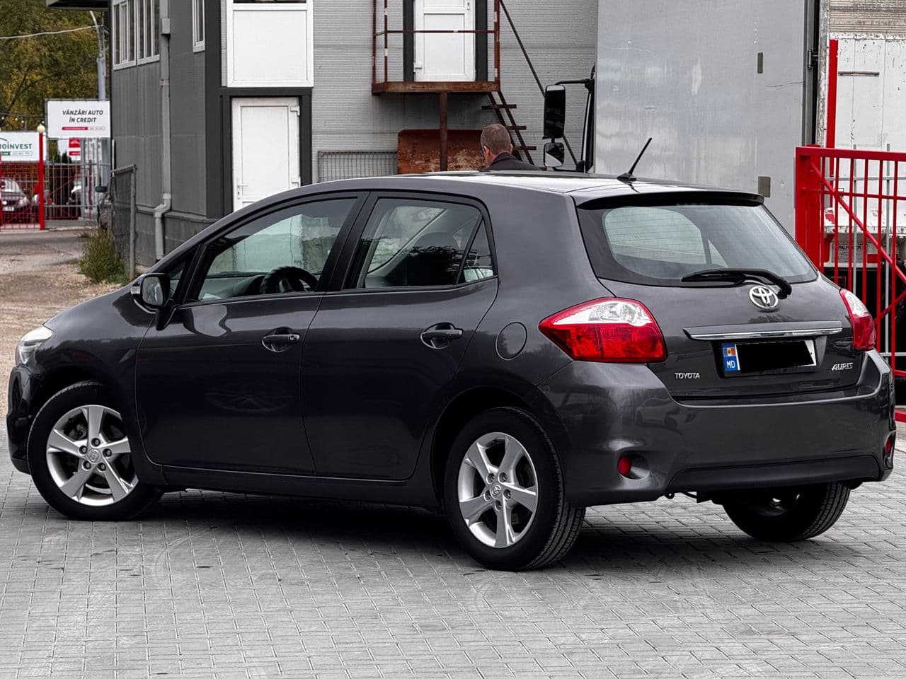 Toyota Auris 2010 — Миниатюра 4