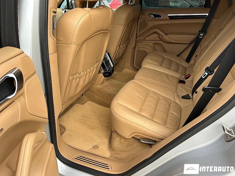 Porsche Cayenne 2011 — Миниатюра 16