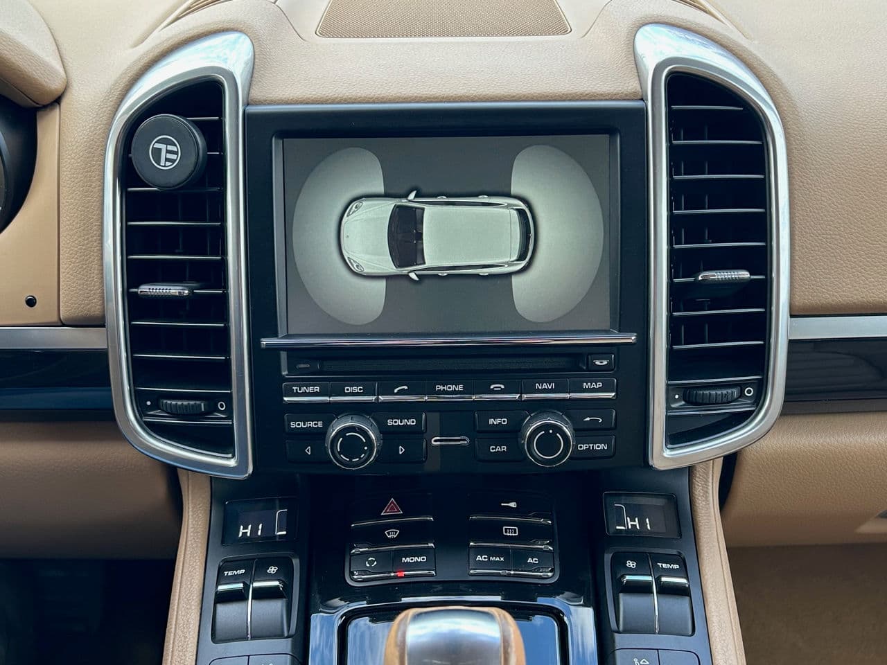 Porsche Cayenne 2011 — Миниатюра 12
