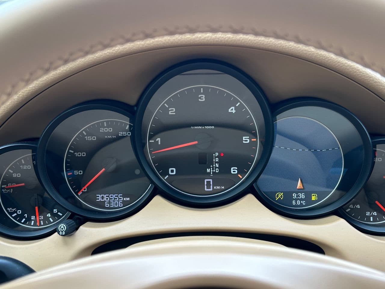 Porsche Cayenne 2011 — Миниатюра 11