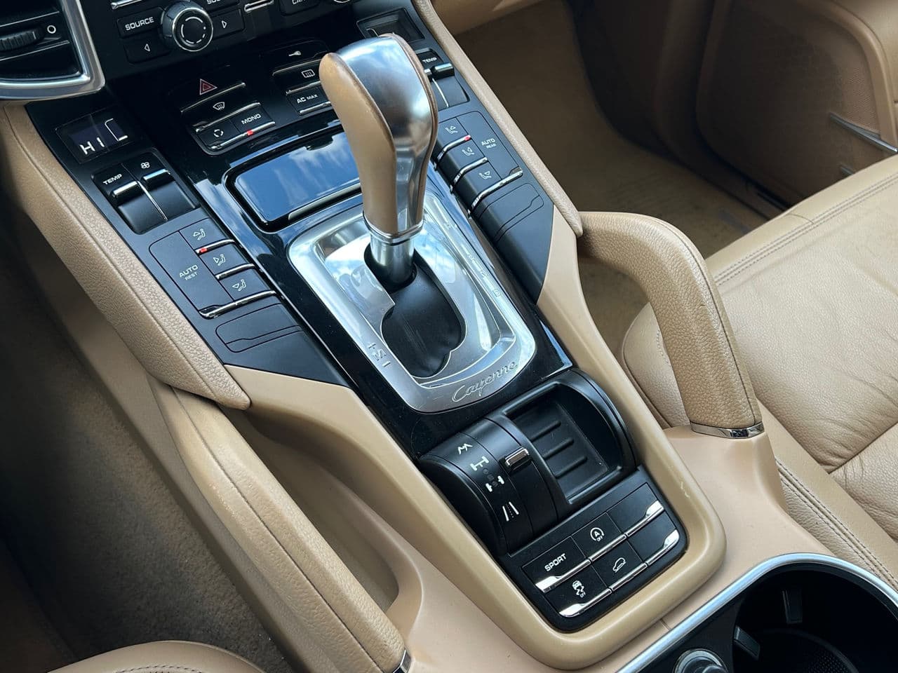Porsche Cayenne 2011 — Миниатюра 13