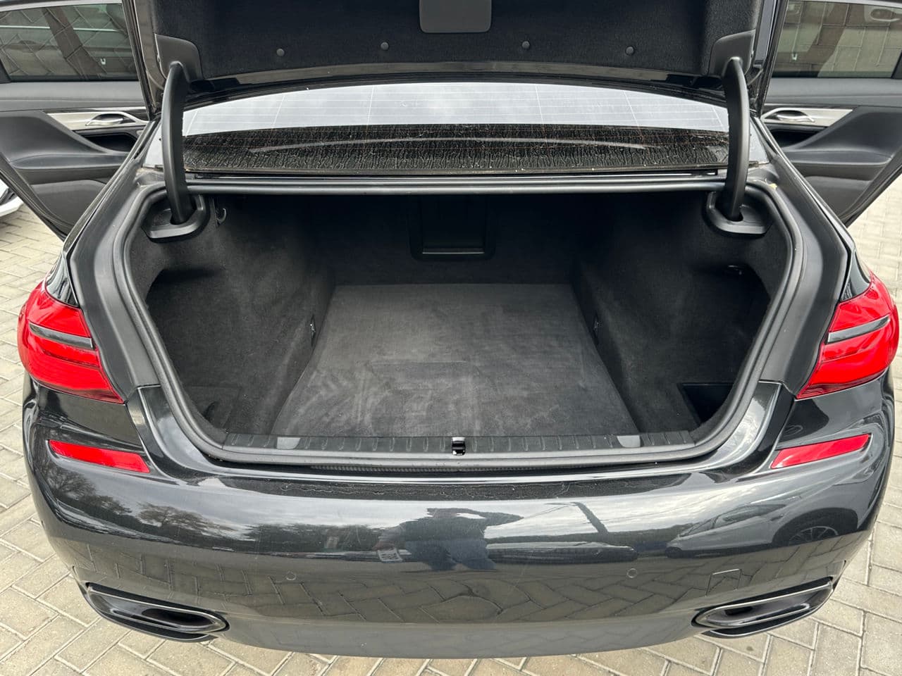 BMW 740 2017 — Миниатюра 28